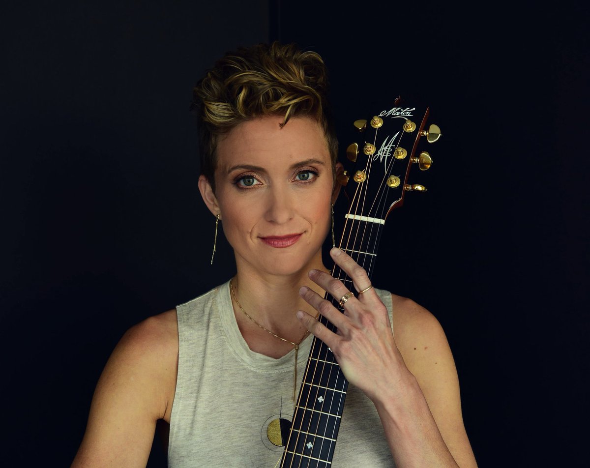 26 years ago when I fell in love with the guitar, it was a pure act of following the heart. 🥰❤️🎸 Music provided healing in an essential time. ✨ Today: I choose love. I choose music. What do you choose? 🥰
📷 Photo Credit: <a href="/allenclarkphoto/">allen clark</a> ✨
#guitar #followyourheart