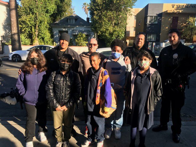 CTSU along with Southwest division participated in Lenicia B. Weemes Elementary “Coffee with a Cop” event. @LAPDHQ @LAPDCaptainHom