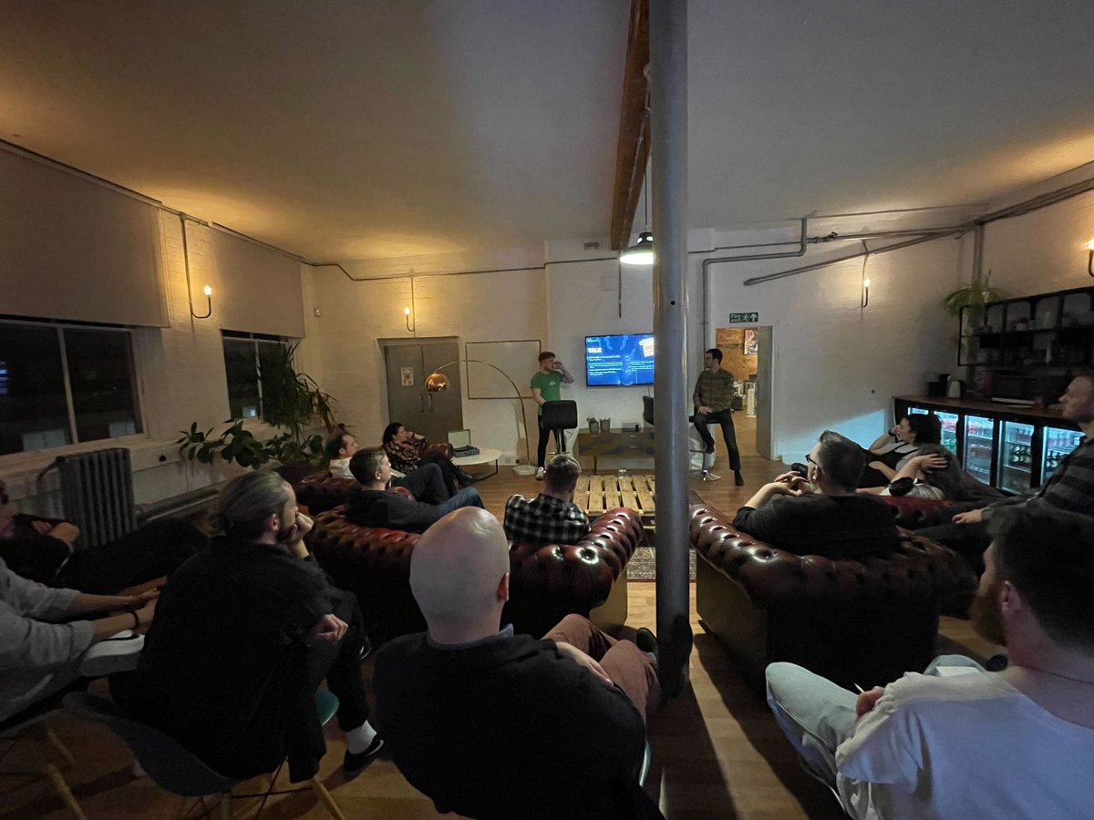 jamiejenks_'s tweet image. First public speaking event ✅ 
Presenting a summary of the recent @CraftCMS @DotAllConf NY event! with @Rhysmatthewp &amp;amp; the help of @nfourtythree 🙌🏼