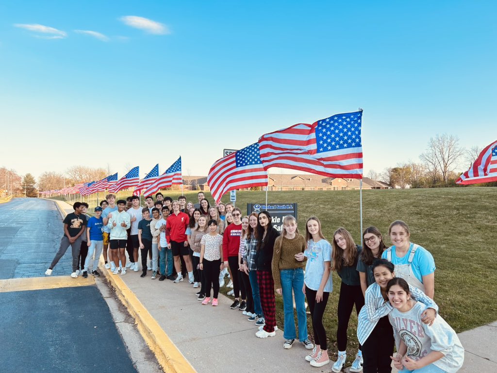 GBSraiders's tweet photo. GBS honors community Veterans with our Veterans Day Flag display of 300 US flags! Thank you to our Key Club volunteers, Mr. Nielsen and maintenance teams to make this happen! https://t.co/lnk4w4Weif