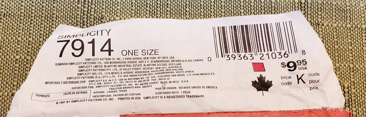 Vintage Christmas Decorations Used Sewing Pattern Simplicity 7914 Vallance Stocking Table Runner, Placemat, Napkin Rings, Mantle Scarf tuppu.net/70634cbc #ImagineQuiltsAndMore #Etsy #TableRunner