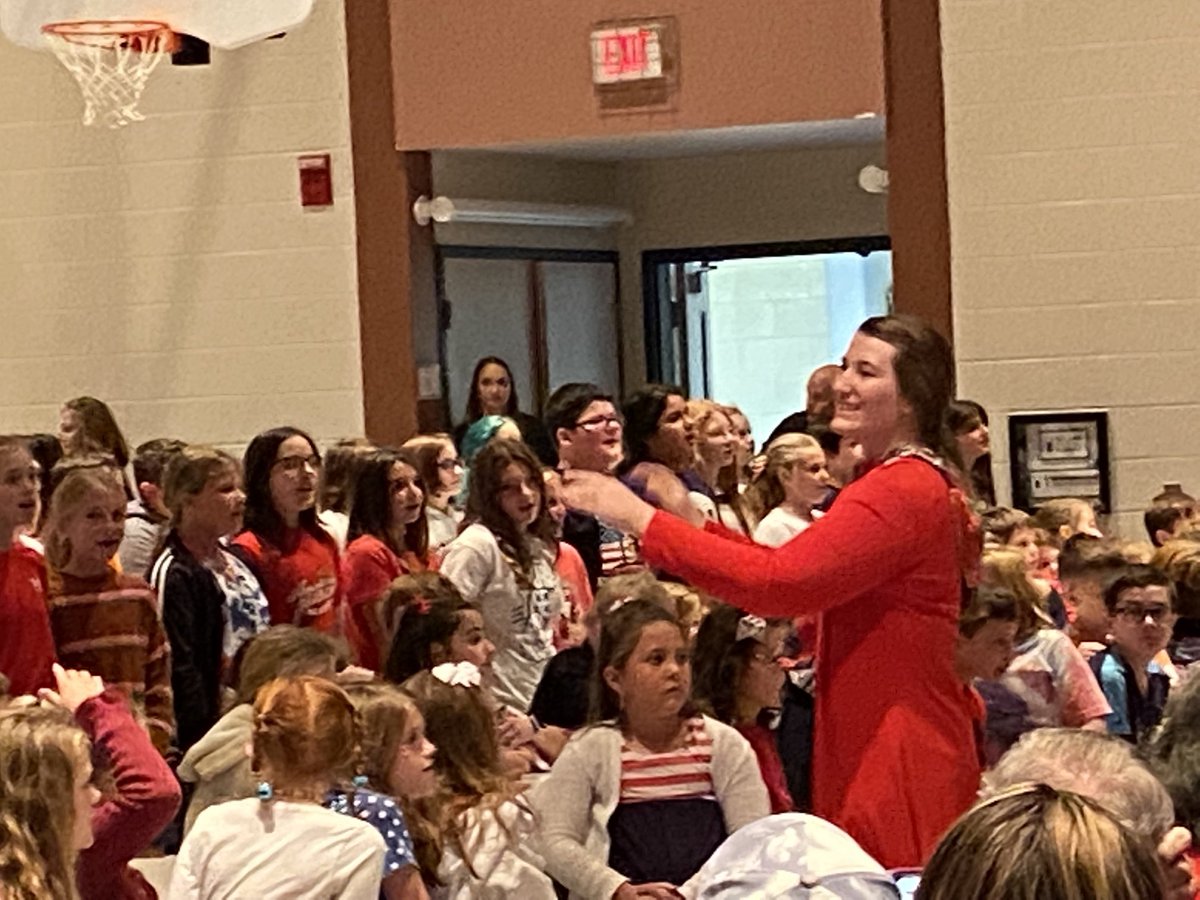 JaimeHartline's tweet photo. Special day at FOT today. We honored our Veterans and all branches of the military with a program put together by our teachers and staff. Thank you for your service Veterans. https://t.co/D2heZ5OrYq