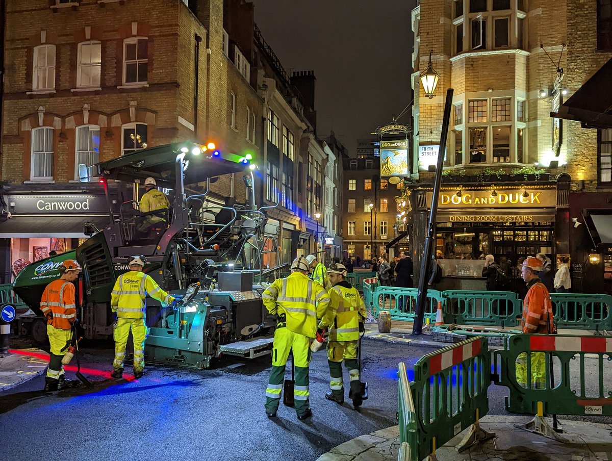 stateofsoho's tweet photo. Not the greatest fan of @FMConwayltd but when they pull out the stops for whole street resurfacing they are impressive. #FrithSt #Soho getting the treatment this evening. https://t.co/YtZovK4PEB