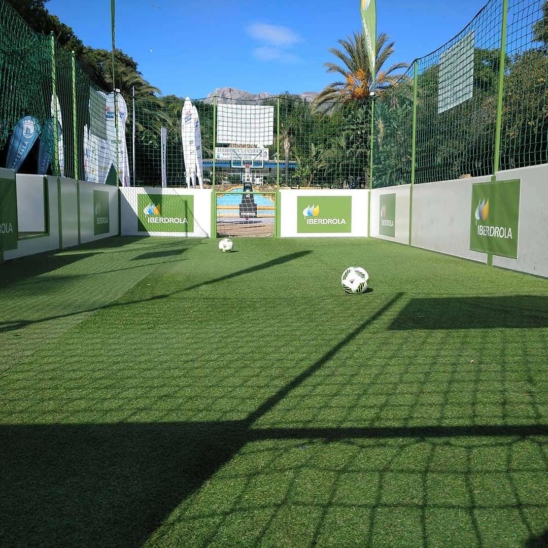 ThreeFootball's tweet photo. Ponemos en venta nuestra última pista de fútbol 3x3  outlet  tamaño 12m x 6m .
Visita nuerta web 
https://t.co/OAuzM4SNlk. 
¡Echa un vistazo y dinos lo que opinas!  

https://t.co/siW3I1pIhC https://t.co/QAvFZ0EZNy
