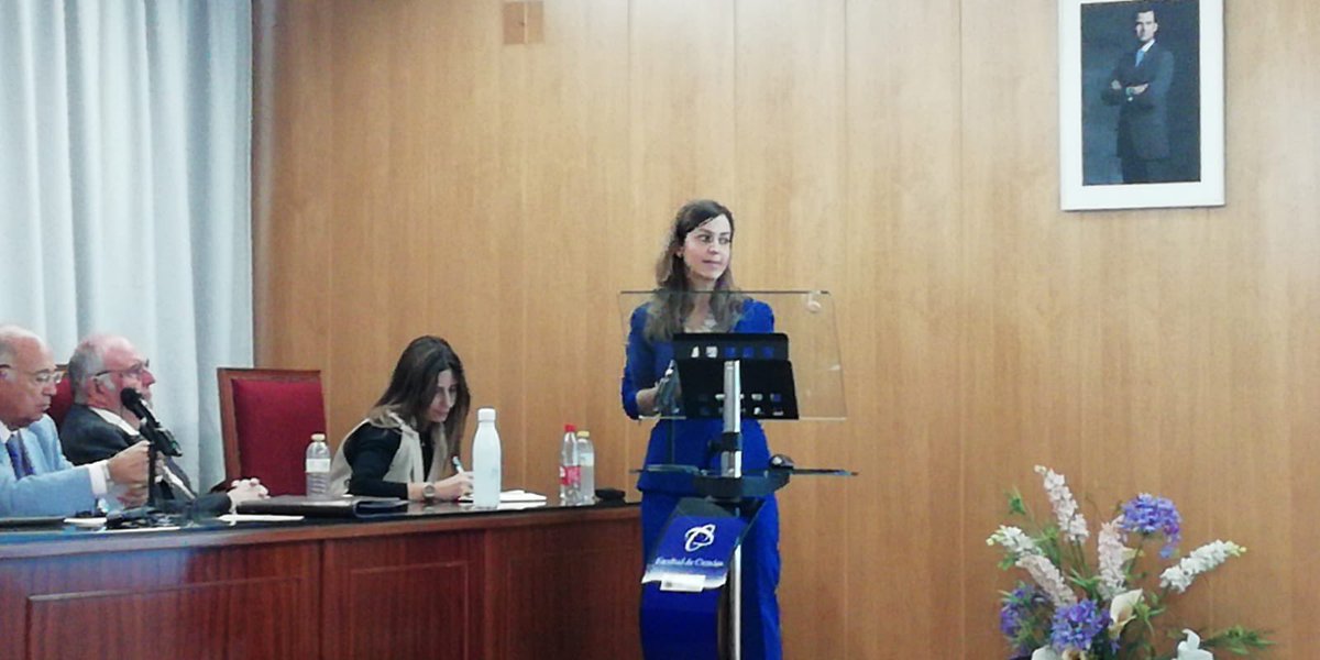 Nuestra directora de digitalizacion y sostenibilidad @anagenaro habla en la Semana de la Ciencia de la UGR de la importancia de la gestión #sostenible del Ciclo Integral del #Agua para cuidar la salud de las personas y del planeta