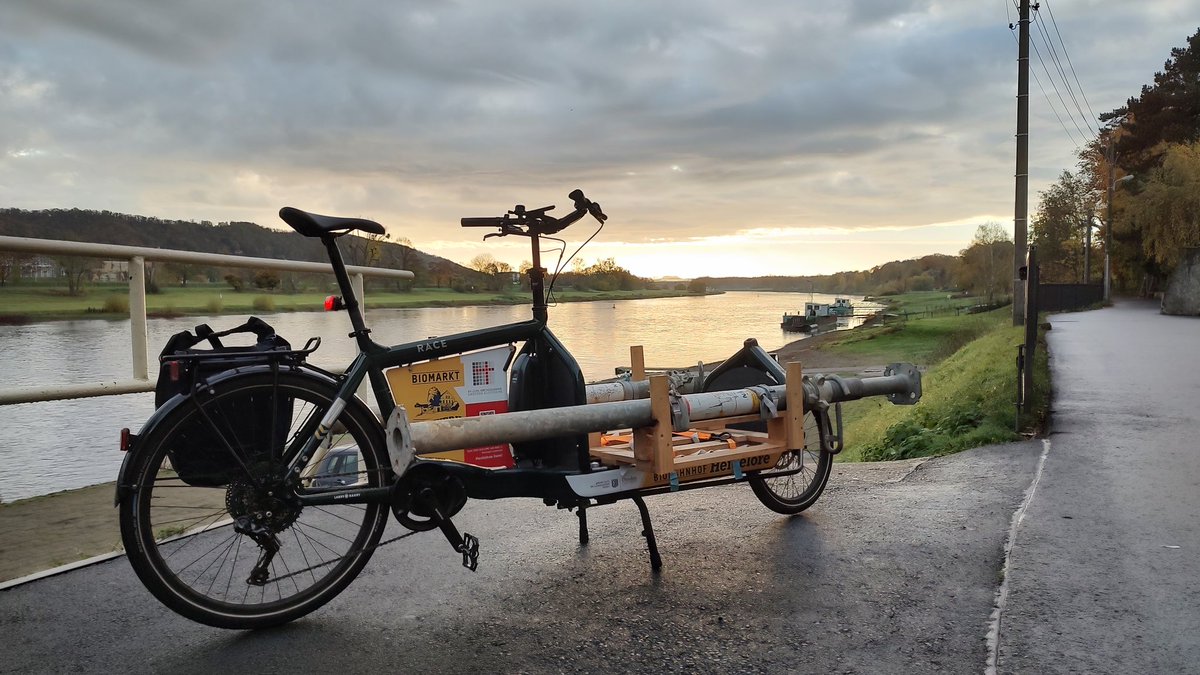 40km weit zwei 15kg Deckenstützen fahren? Kein Problem für die Heidelore #carryshitolympics #mdRzA