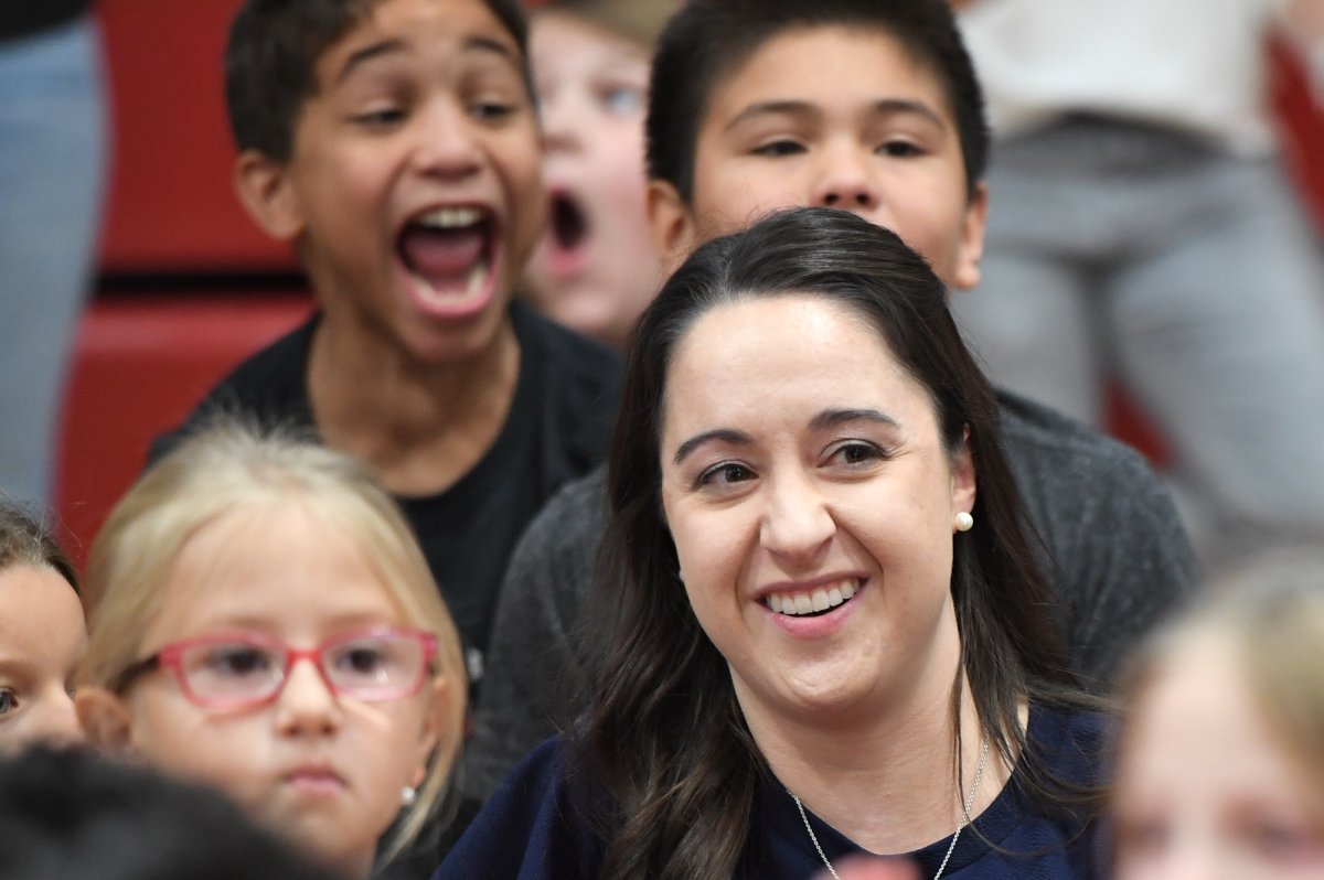 Milken Family Fdn (@milken) on Twitter photo That student behind 3rd grade teacher Charlotte Buskill — his face tells the whole story of today's #MilkenAward surprise! See why Mrs. Buskill's students love her and learn more about her classroom: milkeneducatorawards.org/educators/view…
<a href="/oboroschools/">OboroPublicSchools</a> <a href="/KyDeptofEd/">KY Dept of Education</a> <a href="/milken_jfoley/">Jane Foley</a> #KYEd That student behind 3rd grade teacher Charlotte Buskill — his face tells the whole story of today's #MilkenAward surprise! See why Mrs. Buskill's students love her and learn more about her classroom: milkeneducatorawards.org/educators/view…
<a href="/oboroschools/">OboroPublicSchools</a> <a href="/KyDeptofEd/">KY Dept of Education</a> <a href="/milken_jfoley/">Jane Foley</a> #KYEd