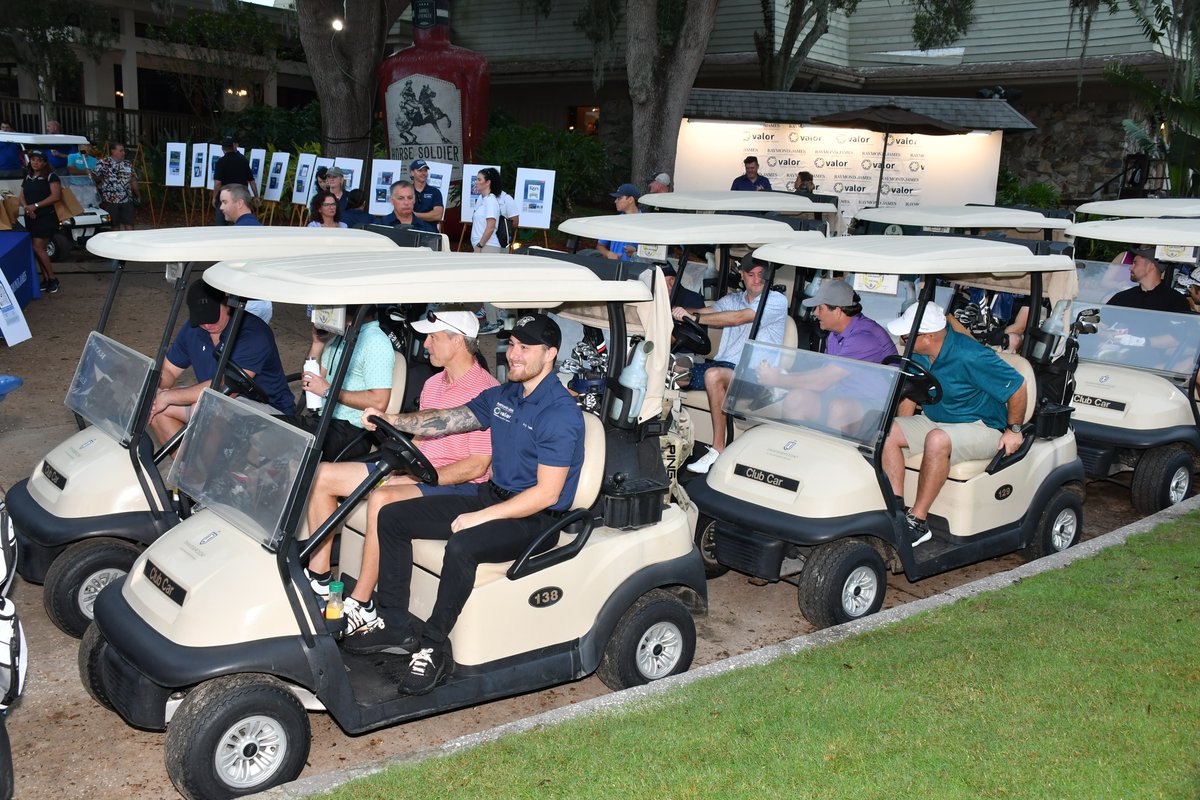 RaymondJames's tweet photo. Our Valor Inclusion Network gives back to veterans by bringing associates, advisors and community partners together for its annual golf outing. Thanks to all who participated, raising over $125,000 in support of the veteran community. Learn more: https://t.co/EIEBfbQ09w #RJValor https://t.co/WGvZ7gkuHi
