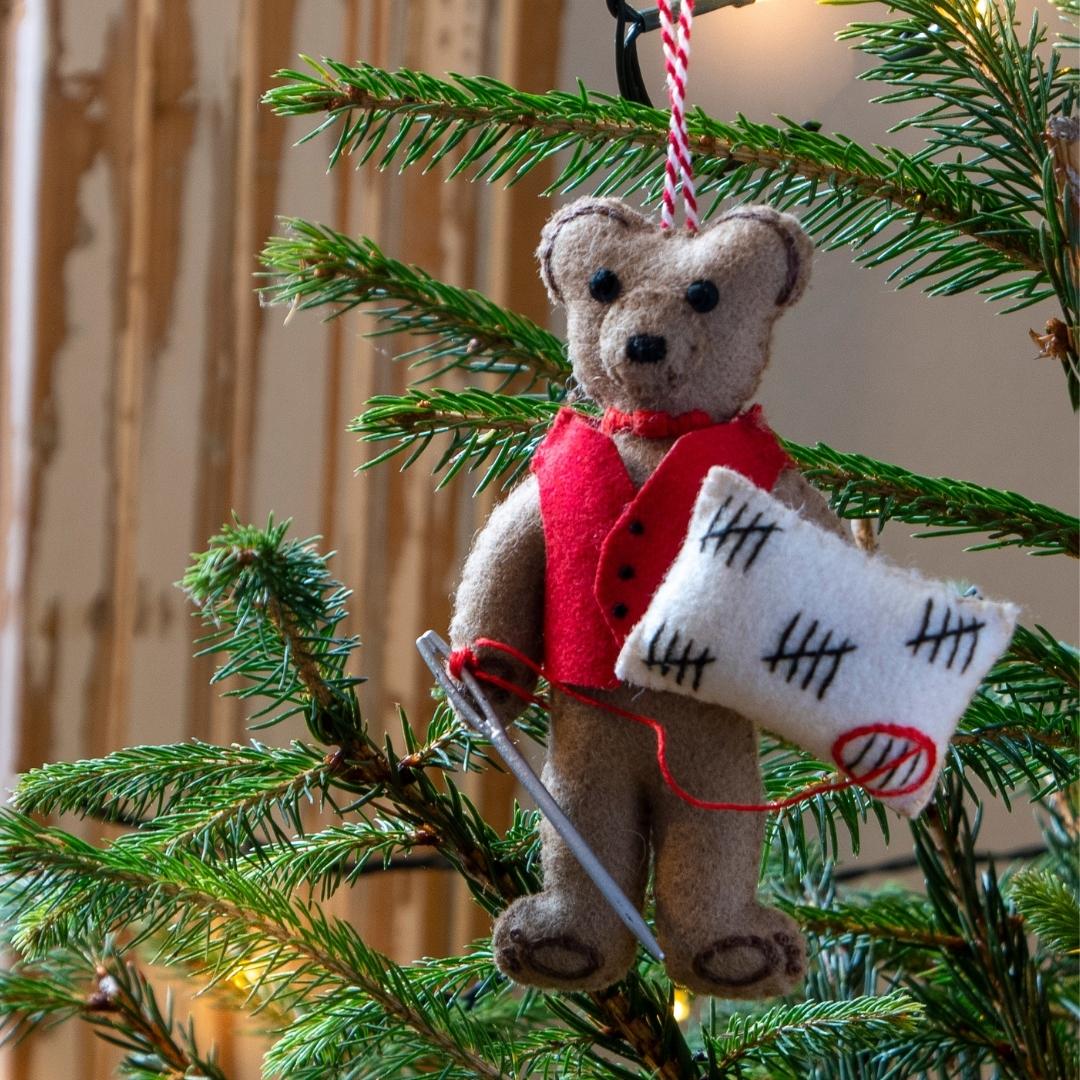 finecellwork's tweet photo. 🐻 INTRODUCING THE GREAT BRITISH SEWING BEAR 🐻
We're so excited to unveil our latest, limited edition #Christmas #decoration... a one-of-a-kind #bear with a one-of-a-kind purpose!
https://t.co/bVTh7cfQzz
#FineCellWork #HandmadeInPrison #Rehabilitation #Charity #Needlework https://t.co/7MbtuzDj2w