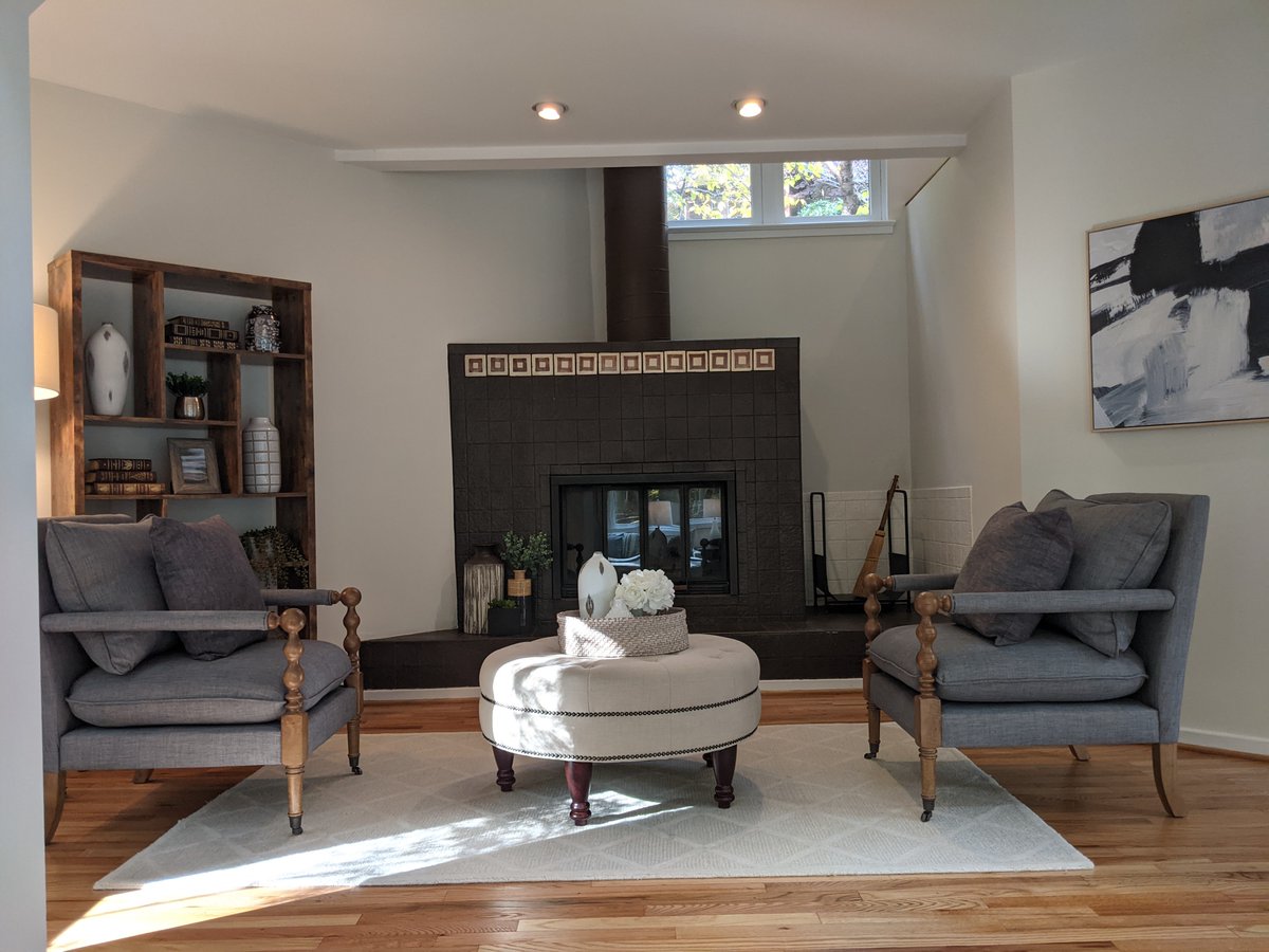 StagedInterior's tweet image. At the heart of DC this house feels like a world apart 🍂

#homestaging #stagedinterior #homestaging #staging #stagedtosellhome #stagedesign #homestagingva