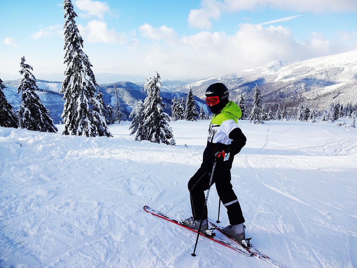 *FREE PRE SKI MOT*

Planning a ski trip and want to prepare, or worried an old niggle might cause an issue? 
Our experienced physiotherapists at Tudor Physiotherapy are planning free evening sessions to help you be at your best before you hit the slopes. 
More details coming!