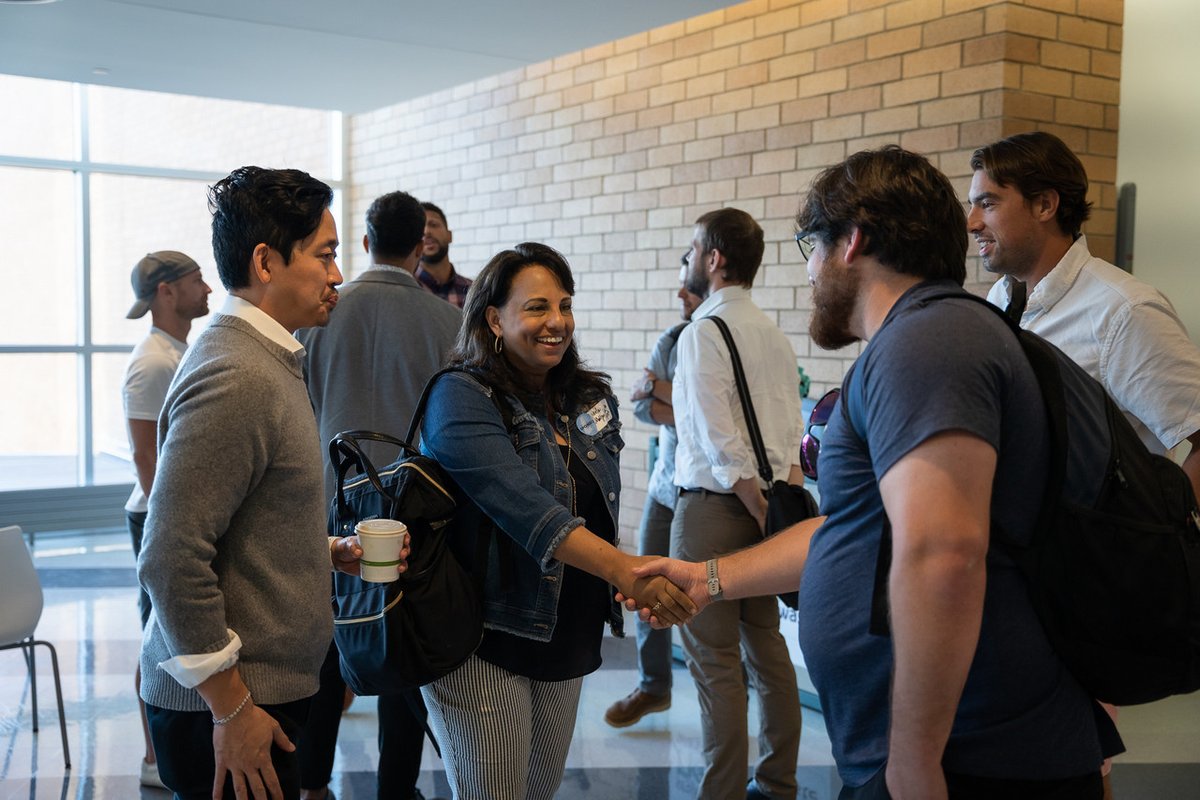 tcstartupweek's tweet image. Thank you to Headline Sponsor Northeast Bank for presenting the #TCSW2022 Funding Track!

Northeast Bank offers competitive rates on work with SBA loan &amp;amp; community development loan programs to provide financing for startups.

Learn more: hubs.la/Q01s19NS0