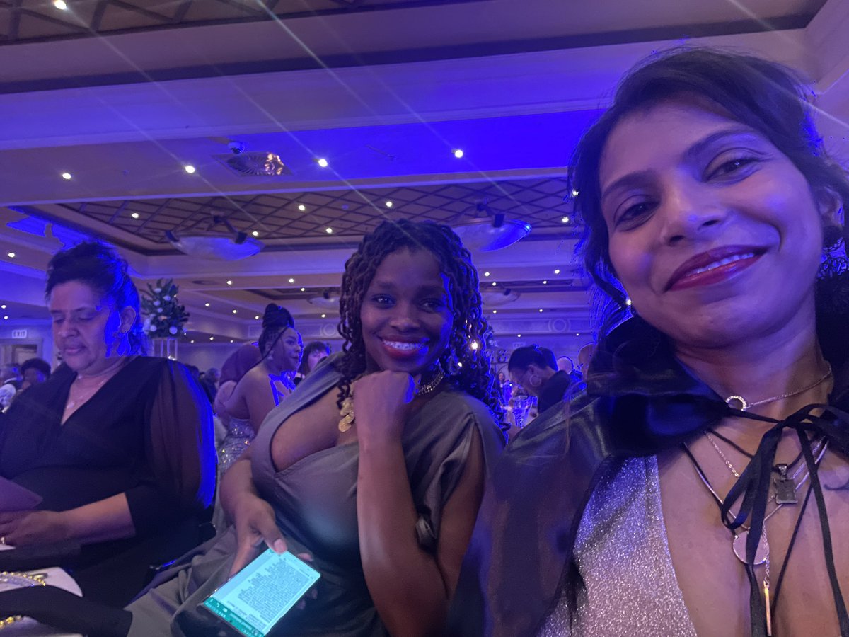 Ureshnidm tweet media