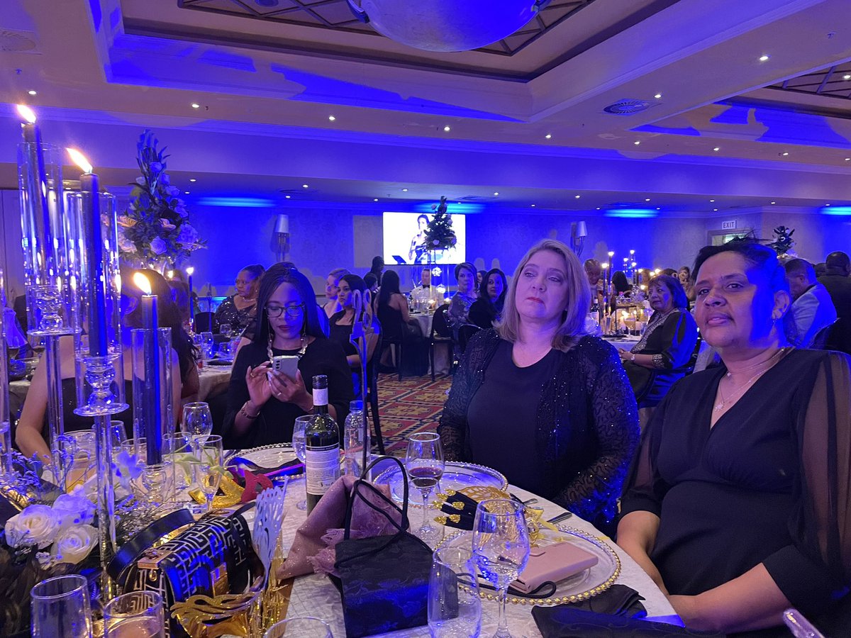 Ureshnidm tweet media