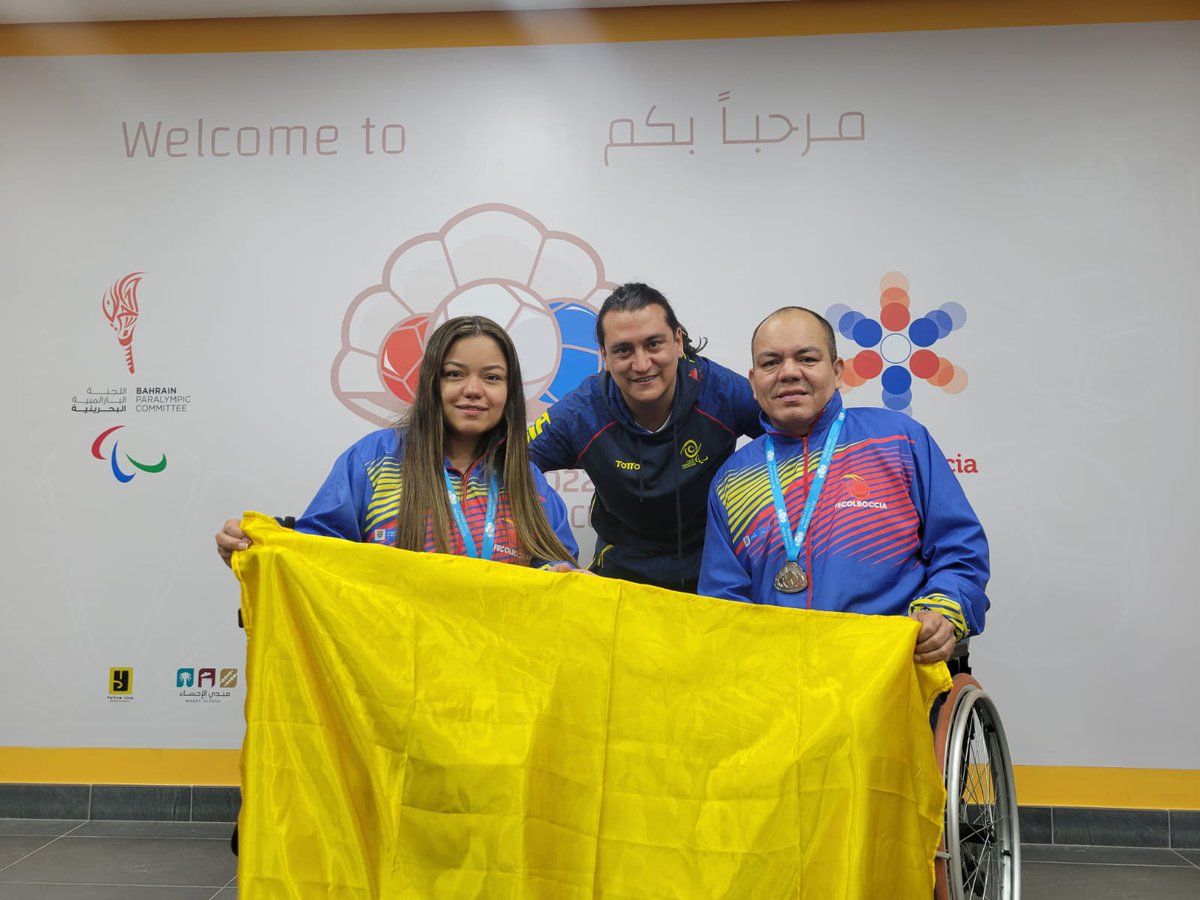 Selección Colombia de Boccia, medalla de Oro en individual BC4 femenino y medalla de plata en masculino. Felicitaciones a los hermanos Chica.
Continuamos con la competencia en parejas.
Gracias por difundir 🇨🇴🇨🇴🇨🇴
<a href="/petrogustavo/">Gustavo Petro</a> <a href="/MinDeporteCol/">Ministerio del Deporte</a> <a href="/edavid_0820/">edwincabezas</a>