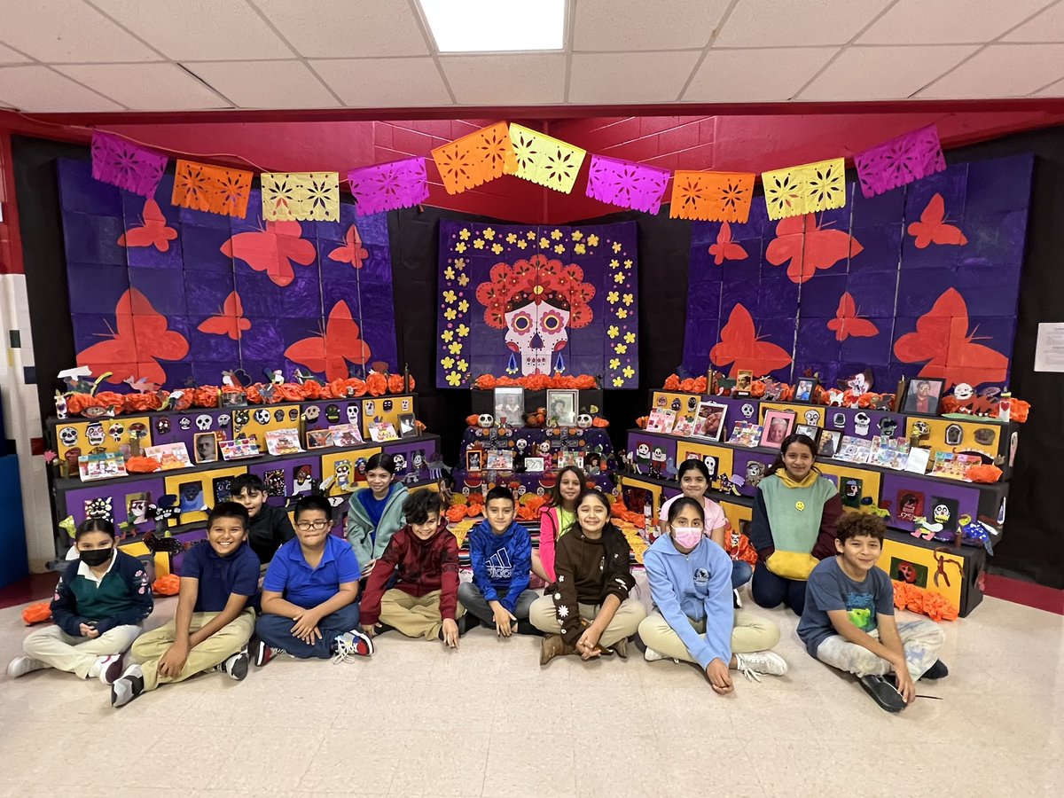 MsCavazosKaren's tweet photo. Congratulations to @MsSamisArtClass altar for winning 1st place!🥇 my students were honored to participate and have their mini ofrendas included 🤗 https://t.co/lDpR1RvCoP