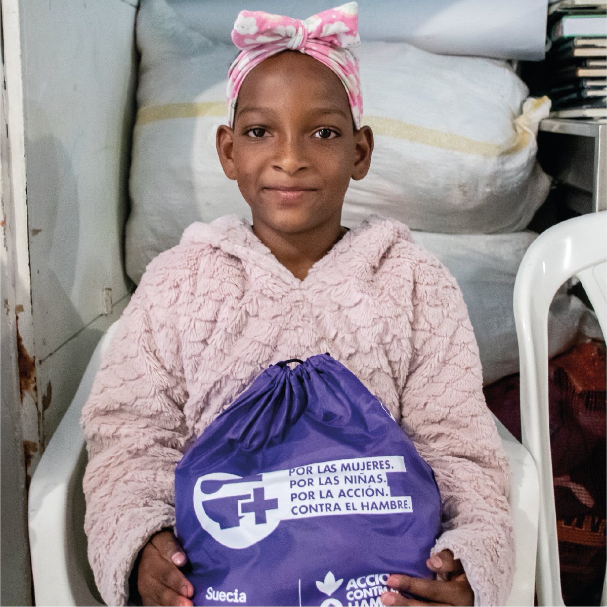 ACHColombia's tweet photo. 📢 🩸 Hablar de #menstruación no es cuestión de edad ni de género, por tanto, hacemos un llamado a todas las personas para que nos sensibilicemos y aportemos al libre desarrollo del ciclo menstrual. 
@SwedeninCOL apoya espacios informativos para eliminar los mitos que la rodean. https://t.co/ZznufrdYmN