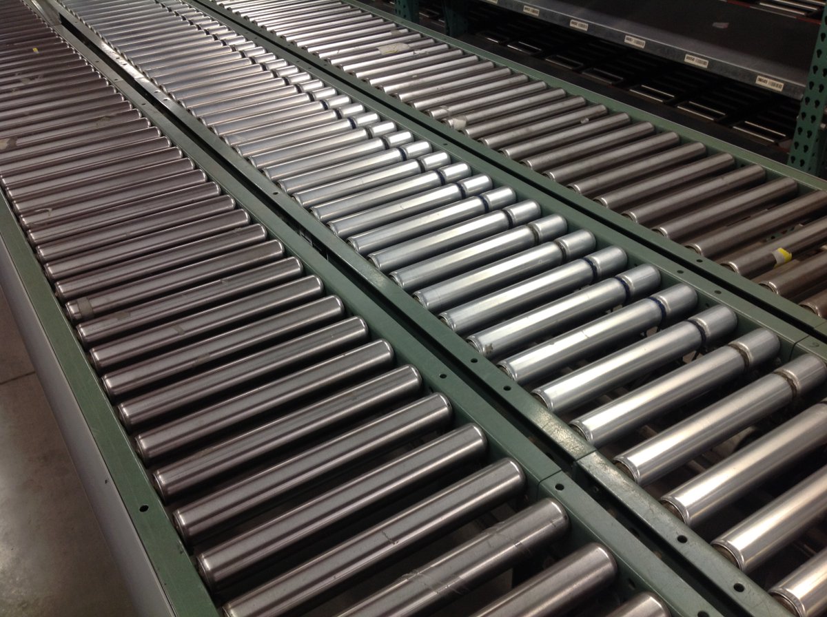 bdiusa's tweet photo. Ralphs-Pugh rollers are spring loaded at both ends for easy install and removal. 

This durable and custom solution maximizes efficiency while keeping safety and noise considerations top of mind.

Learn more and view products: https://t.co/VAskvyWpMh

#BDI #Conveyors #Conveyor https://t.co/NaQ7861M0D