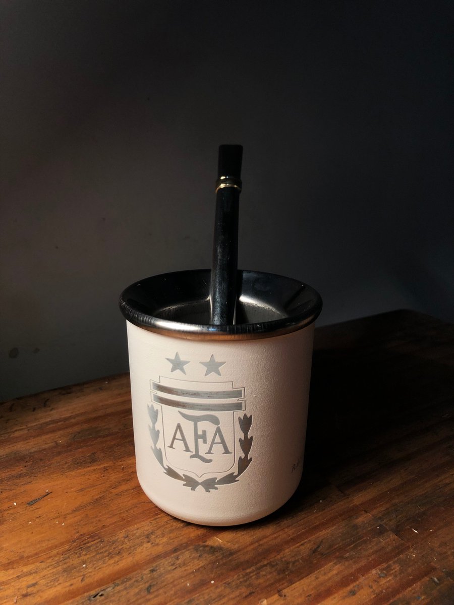 Hola gente👋🏼 hace poco comencé un emprendimiento de grabados orientado a cosas 100% personalizadas🫶🏼 
Les muestro en poco de lo que puedo hacer🙌🏼 Si tienen alguna consulta encantado les respondo.
Dejo el ig así chusmean👀: @rukalaser.tuc
Un rt o mg me ayuda mucho ya❤️‍🩹
Gracias😄