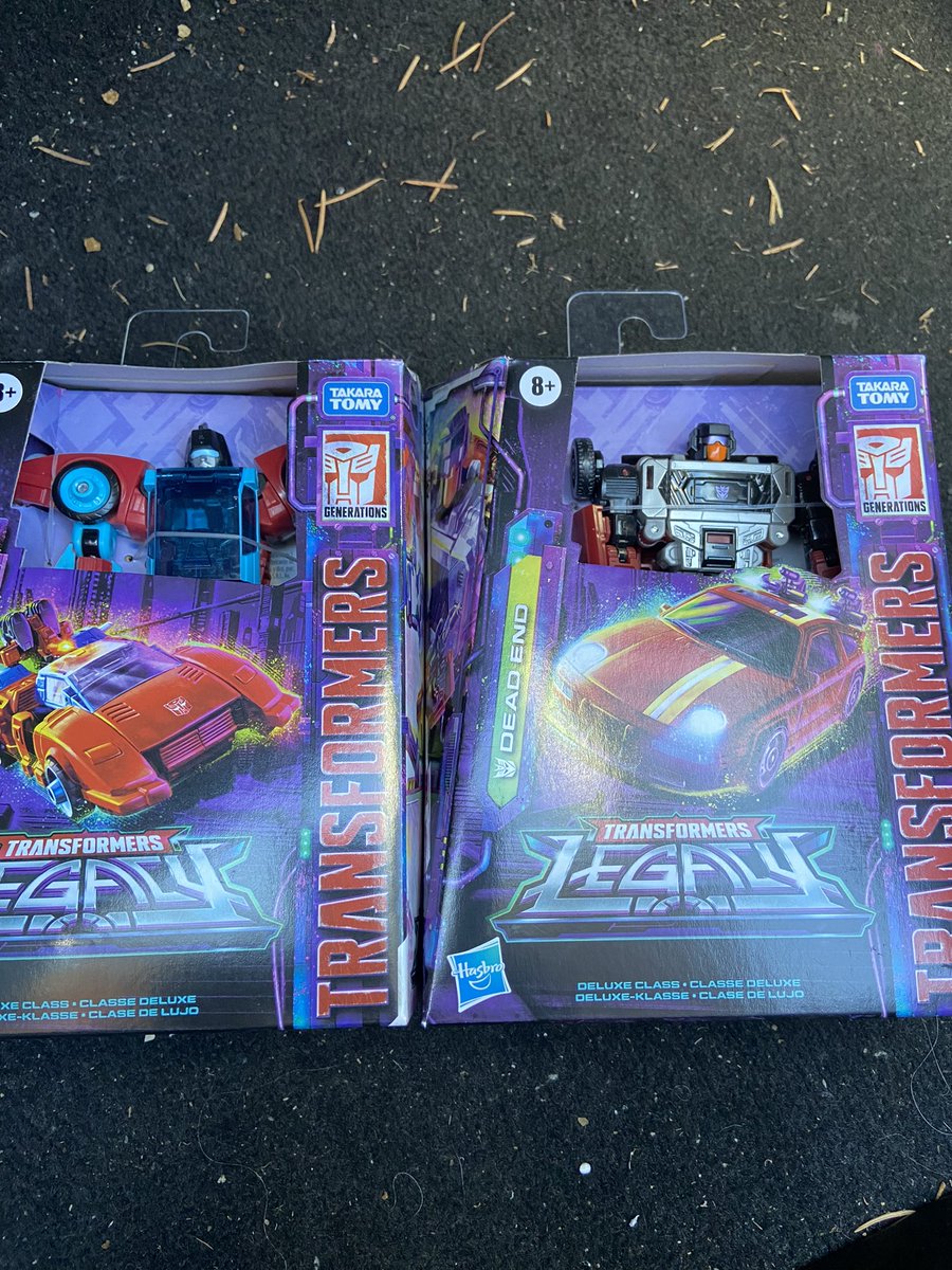 McKnabes's tweet photo. Random stop at Target. Was hoping to find Wildrider but I’ll call this a win! #transformers #tranaformerslegacy https://t.co/udwgVcybse