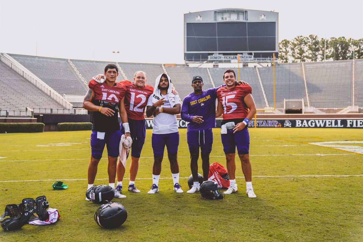 GranttLogan's tweet photo. Another 365 Days 🙏🏾 God is Good. Also Happy Bornday twin @holtahlers12 https://t.co/cthH0LJhC8