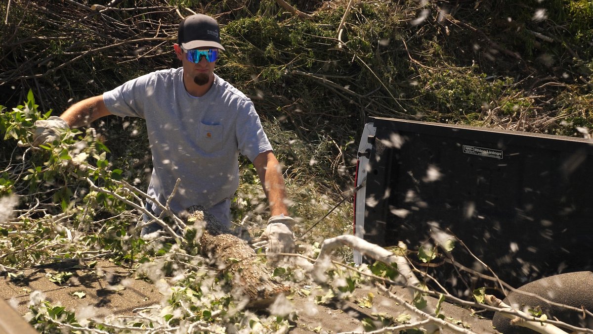 If you lost some tree limbs in that wicked wind storm earlier this week, bring them to the green waste recycling facility. 

We are open 7am-5pm, Monday through Saturday