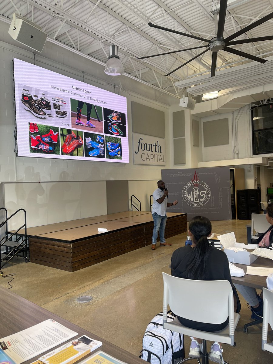 wcsCCTE's tweet image. @Titans and Keenon Lopez (ikb20_customs on IG) in the @WcsEic house!! Students are working on marketing and creating cleats for a cause with the non-profits @Strongersons @cafemomentumnsh @BIMNash @FranktownOH &amp;amp; Children’s Kindness Network.