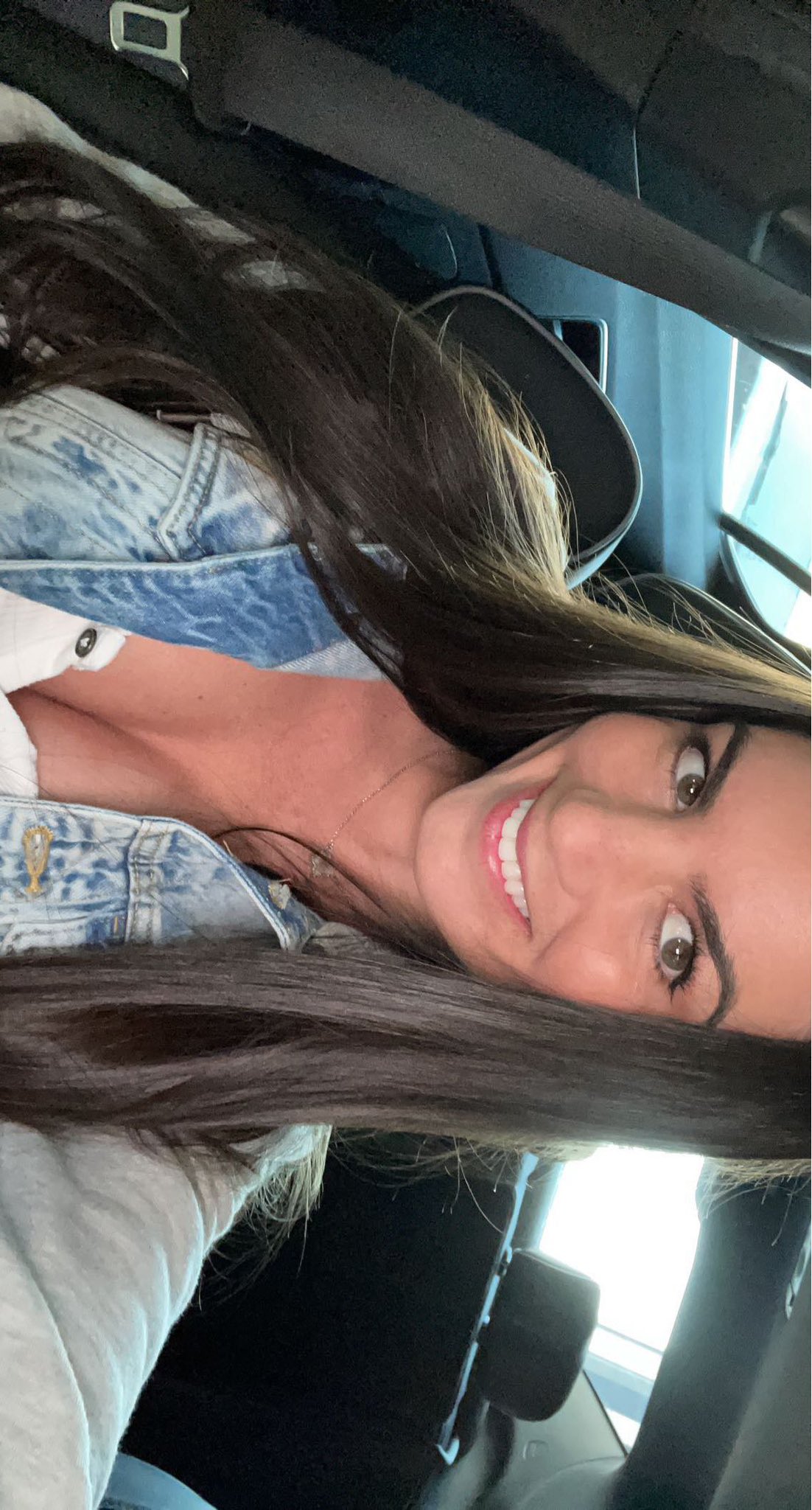 Carlie Jo on Twitter: "Hi https://t.co/9XFzDSL5E4" / Twitter