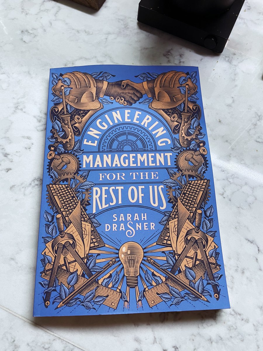 Can we just take a minute to appreciate how beautiful the new book from <a href="/sarah_edo/">Sarah Drasner</a> is!