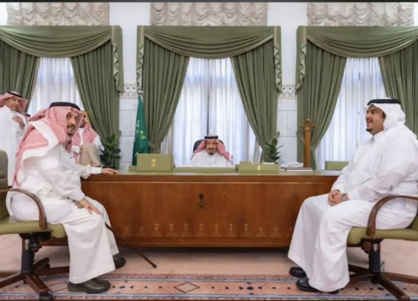 faraj640's tweet photo. يانجد لا تشكي من الهم والجور 
وسلمان حي وجالس ف بالإماره https://t.co/Sf5OJLlpdi