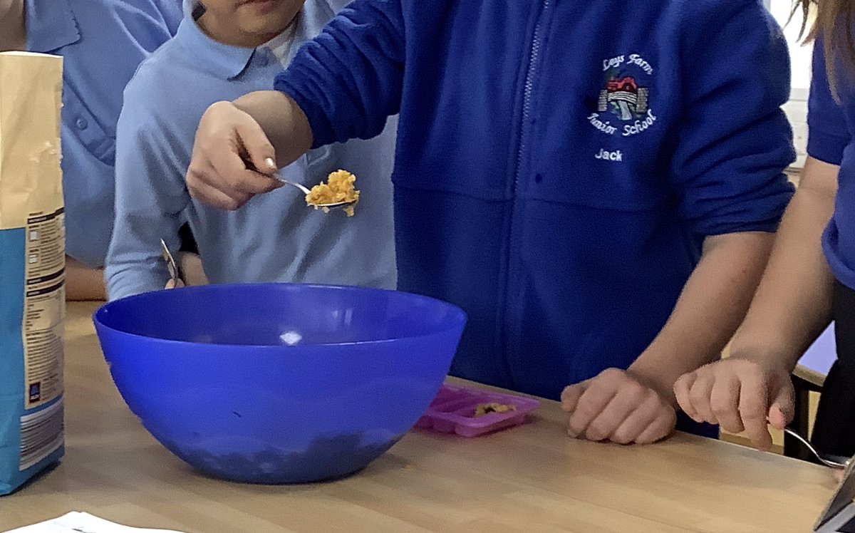 LeysFarm's tweet photo. Class 5S and 5B completed their DT project by following their design brief to create a recipe for a cereal bar (thinking about a balanced diet and Fairtrade) and then they made it! Children enjoyed trying the dried mango and cranberries. Taste test tomorrow! #lfjsDT https://t.co/L2pmkS1nxJ
