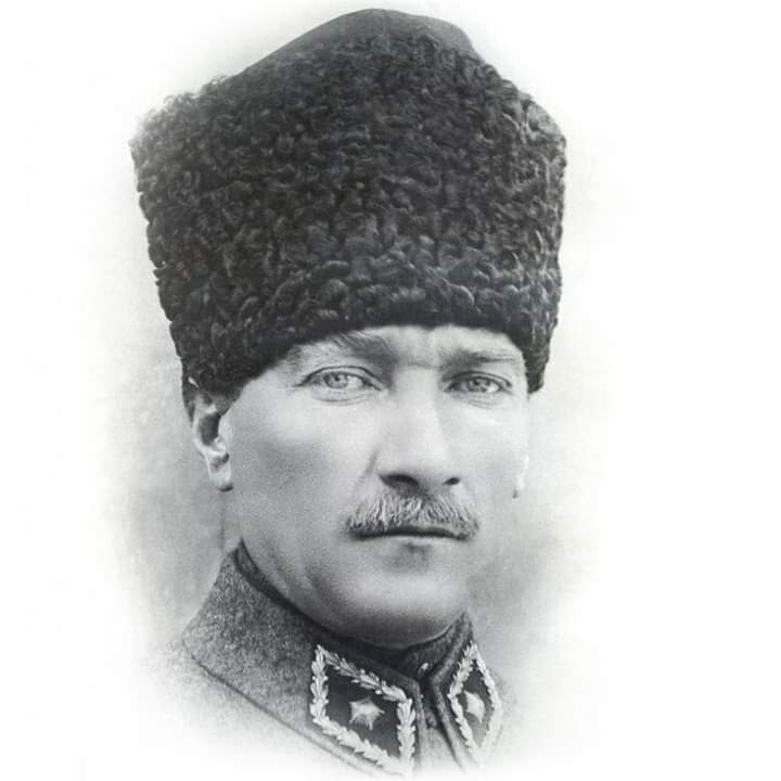 Büyük Türk Milletinin Atası, Büyük Bedeller Ödeyerek Önderliğinizde Kurduğunuz Türkiye Cumhuriyeti Devletimizi Ülkesi ve Milletiyle Bölünmez Bir Bütün Olarak Korumak, Dünyada Lider Yapmak Azmiyle Bize Bıraktığın Emanetleri Canımız Pahasına Koruyacak Ve Yaşatacağız. Saygılarımızla