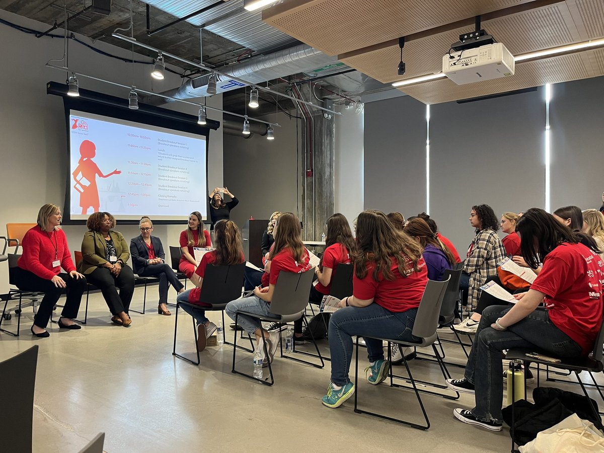 Mrs Endress tweet media