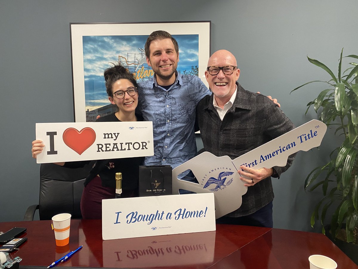 bcjohnsonhomes's tweet image. It was an honor to represent first time home buyers Kim and Drew with the purchase of their beautiful new home in NE Portland! #firsttimehomebuyers #portlandrealestate #congratulations