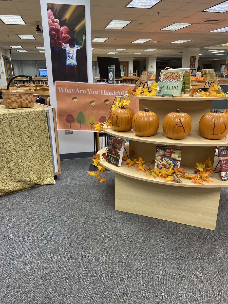 What are you thankful for? Visit the media center and write about what makes you grateful on one of our acorns. Check out a cook book while you are at it! 🦃🥧