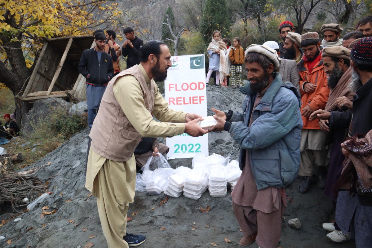 ndmkhn's tweet photo. KF distributed dry ration & other goods to the flood victims of Gilgit Baltistan with the support of your donations.
Please come forward with your donations to help your brothers and sisters in this hour of need.
#Emergency #donate
#floodsinpakistan
#servingforhumanity https://t.co/AKKWQyPFDr