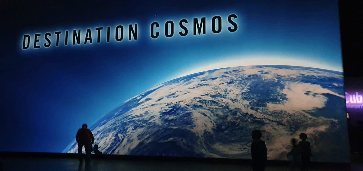 loicsence's tweet photo. Merci @esa @ESA_fr @CNES @ArianeGroup @Bordeaux pour ce spectacle époustouflant #DestinationCosmos https://t.co/b31Lwh6e6N