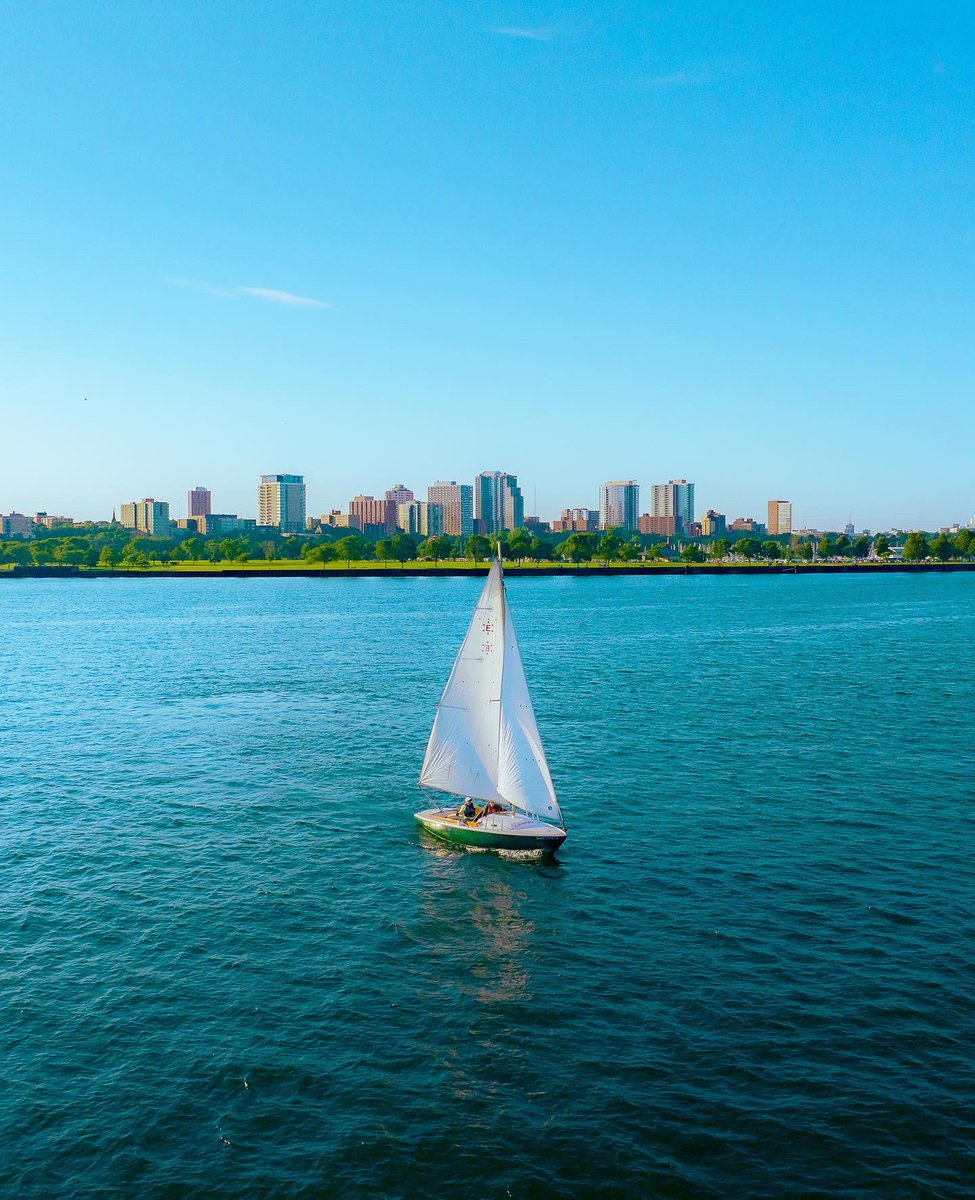 Because it’s 70° and blue is the color of the day. #CityEdition #gatheringplace
