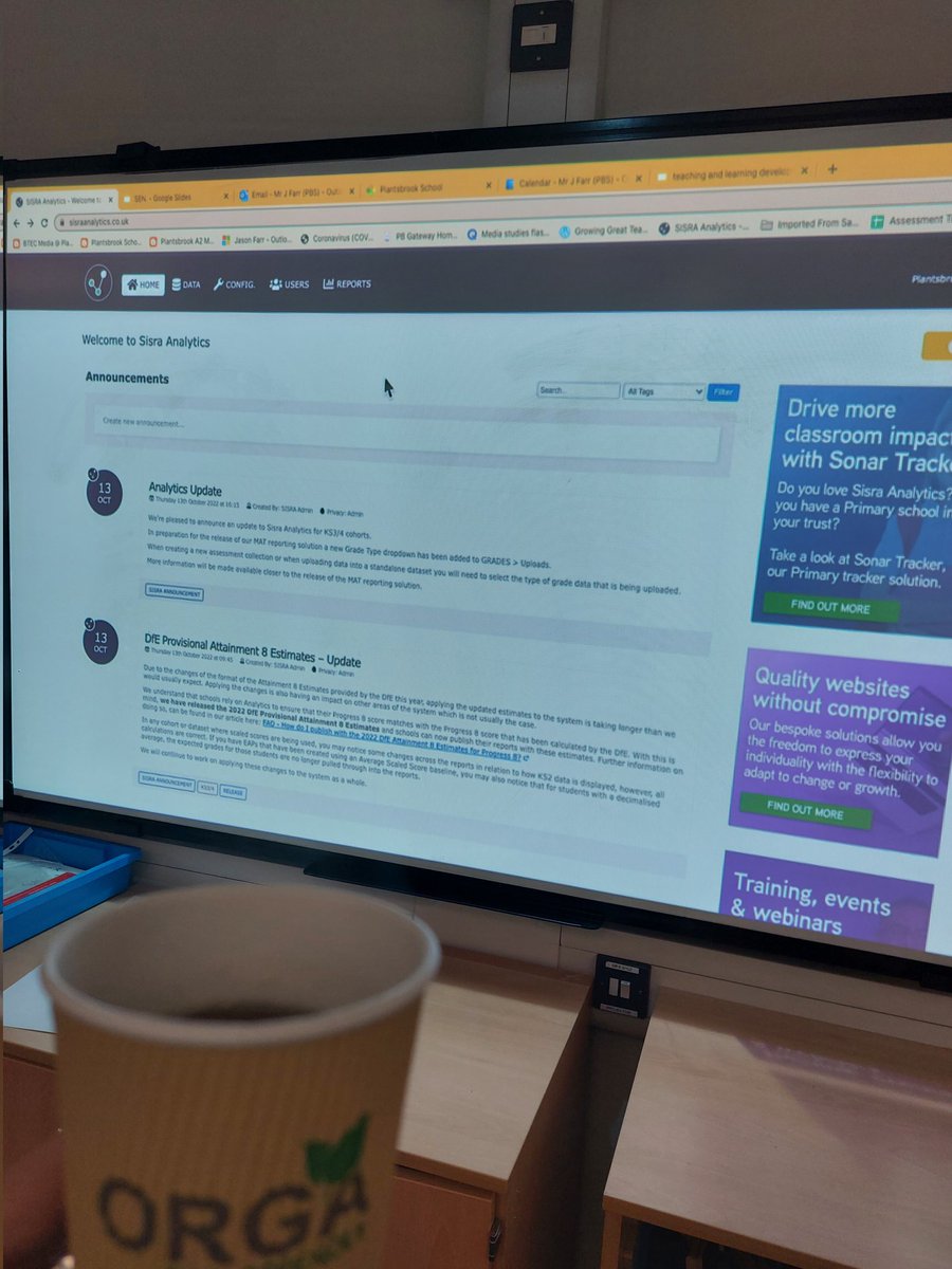 Geoggersthom's tweet photo. Tonight's coffee and CPD delivered by @MYSTERFARR How to use SISRA to analyse data #cpd #sisra #data @PlantbrkSchool https://t.co/bA4kwiciyp
