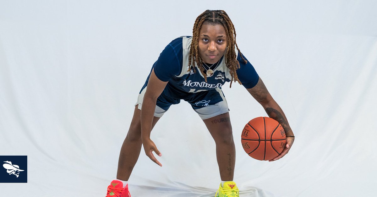 MontreatCavs's tweet photo. 🏀 SPLASH PHOTOGRAPHY 📸

@MontreatWBB is on 🔥 to start the year, just like their media day pics! Check out a few of them below! #CavClan https://t.co/lPgAO6KvQI