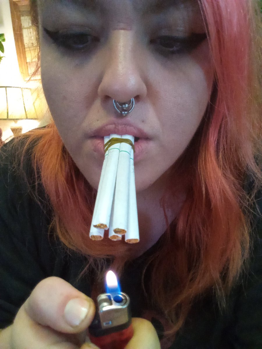 XtremeSmokeQ's tweet photo. How many is too many? โฃ๏ธ๐ผโฃ๏ธ๐ผ๐จ๐จ๐จ๐จ
#smoker #smokingfetish #cigarettes #multiplecigarettes #smokingmultiples #extremesmoking #lungfuck https://t.co/N2BB0S9GTz