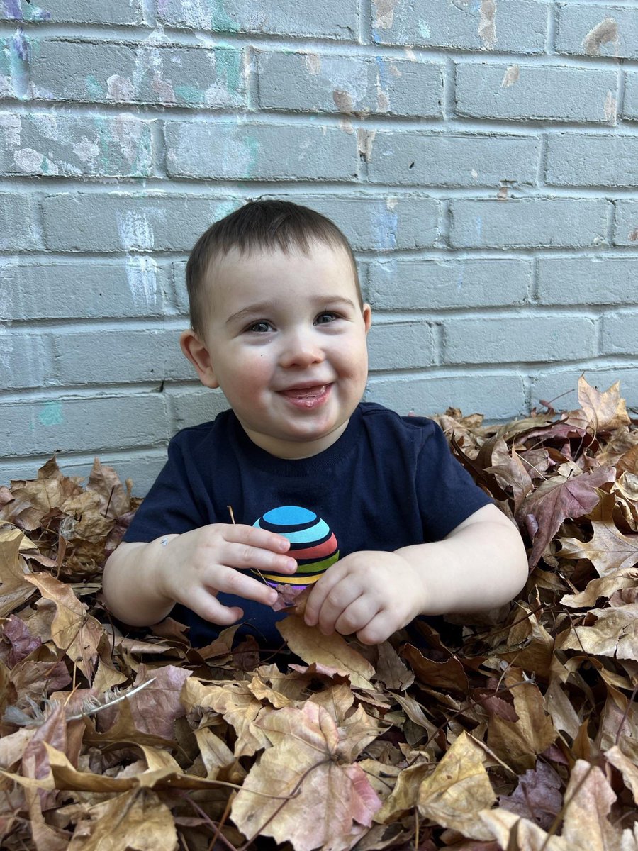 AndreaRitter14's tweet photo. Mason representing the globe at school this week! #proudattemployee #futureattemployee https://t.co/s8kR4buFvu