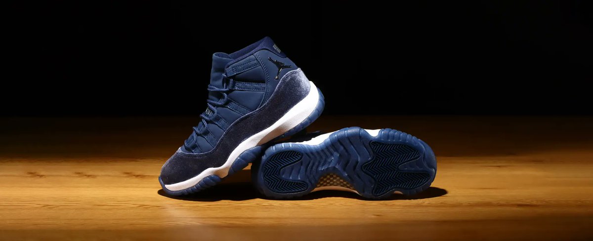 tengusneaker's tweet photo. 【本日発売】
本日、SNKRSにてエアジョーダン11の新カラーが発売されます!
このネイビーカラーは世界限定5足の展開だった伝説のスニーカーと似ている?
モデルが気になる方は記事をチェック!!
↓
https://t.co/tTVfZ0WBU8
#SNKRS #Nike #ArJordan #AirJordan11 https://t.co/unLvG8zzEW