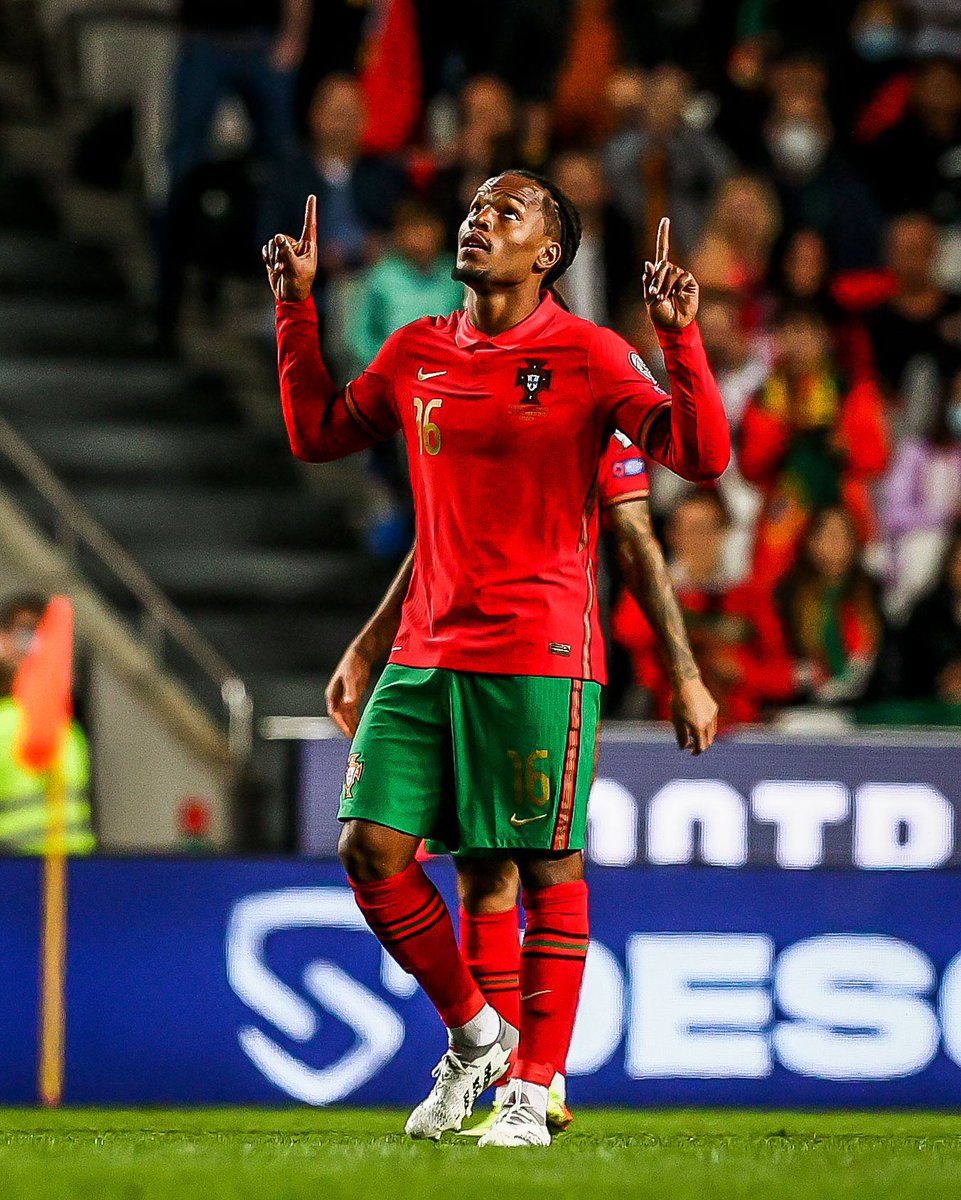 jacoelho23's tweet photo. Father, forgive them, for they do not know what they are doing. #Portugal https://t.co/B0wKgFcSbL