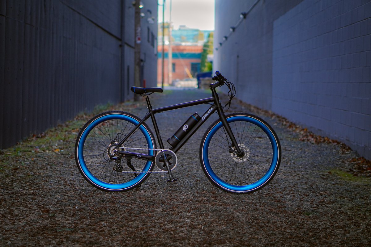 e-riding and coffee shop charging... 🔋☕️
#Propella #PropellaBikes #ebikes #EV #Charging