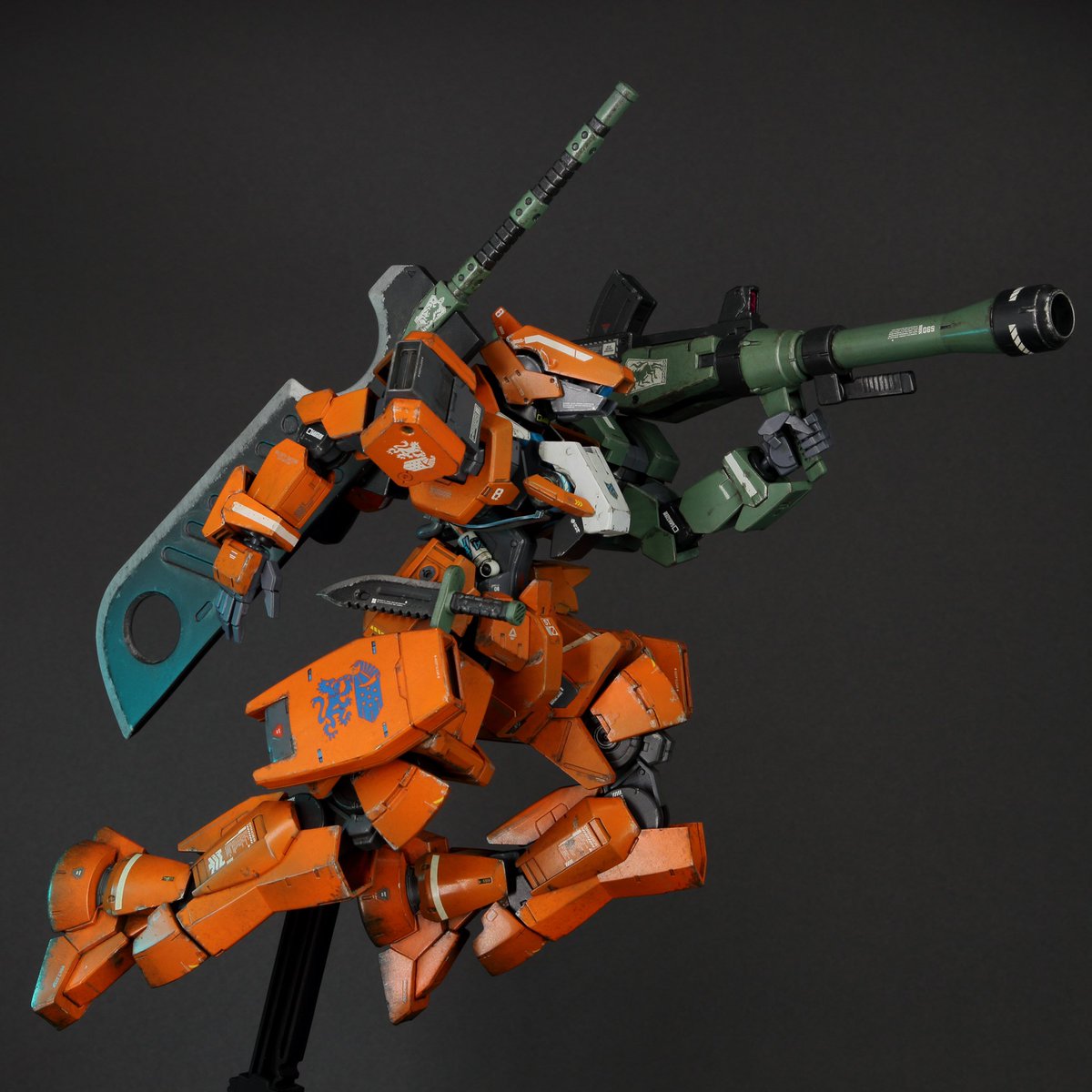 kurt433z's tweet photo. Not happy w pose (armor restricts dynamic articulation), but shows shoulder weapon.
#CeruleanProject2022 #CeruleanProject #鉄血のオルフェンズ #三日月オーガスト #アルドノアゼロ #界塚伊奈帆 #ガンプラ #プラモ #gunpla #plamo #AldnoahZero #IBO #IronBloodedOrphans #InahoKaizuka #橙色 https://t.co/pxnUKWeYJS