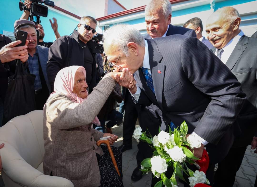 Sevgi, saygı, hoşgörü kazanacak...
Geliyor gelmekte olan!
