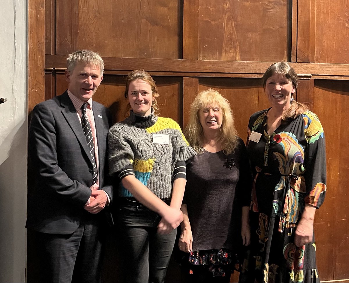 Malcolm Morley tweet media