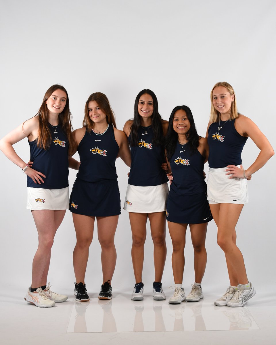 DrexelSquash's tweet photo. CSA Preseason Rankings are out and the Dragons are ranked highly to start the year!

Women - No. 3
Men - No. 7

#FearTheDragon https://t.co/Ch9lMtQBG0