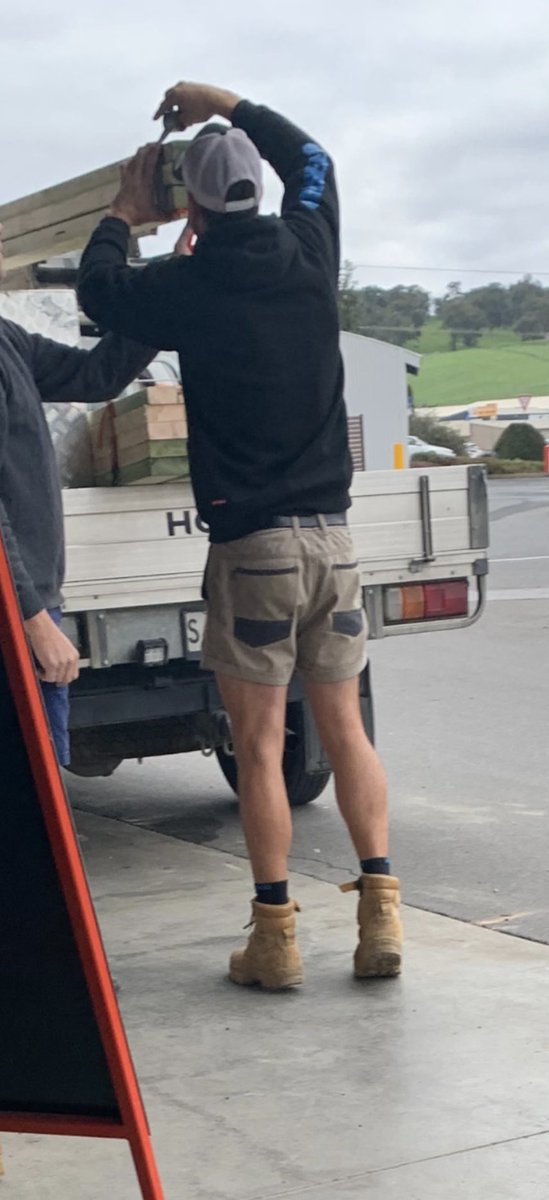 jxn_wm's tweet photo. Part 2: I can say with 100% confidence, this guy has never shown up for my service call! I would break whatever he repaired just to get him back! #hotrepairman #servicecall #handyman #hothandyman #repairdaddy https://t.co/EVsqv67a95